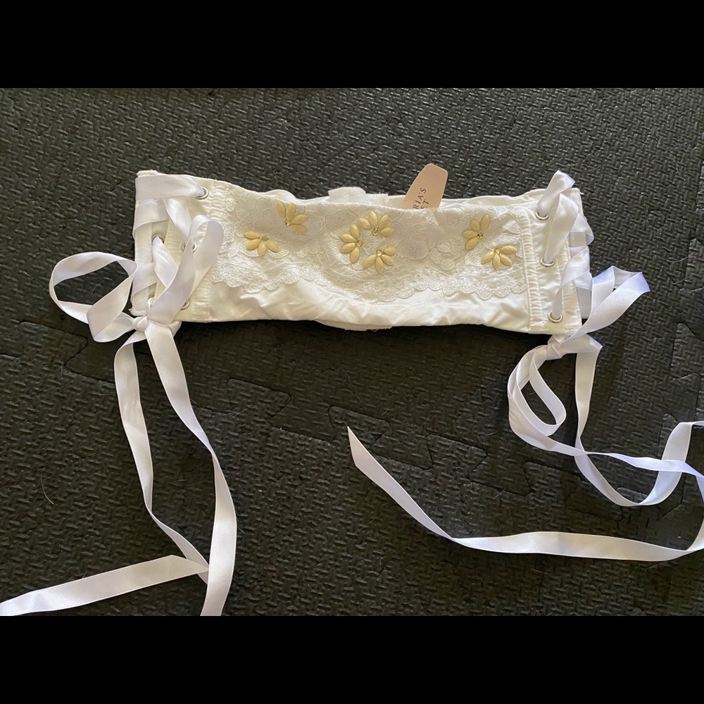 Victoria’s Secret garter belt